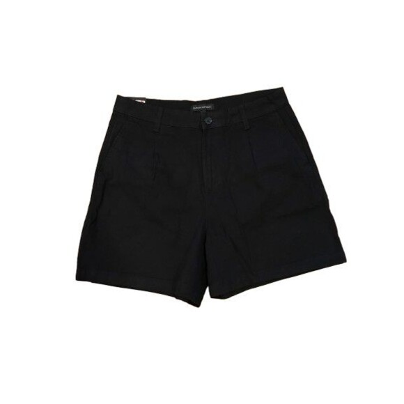 Banana Republic Pants - Women's size 10 Shorts Banana Republic Black pleat Front 5in inseam NWT